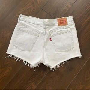 Levi’s 501 light blue wash denim 29